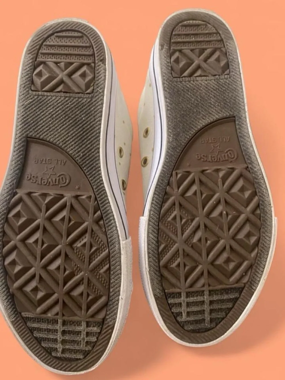 Girls Chuck Taylor star print